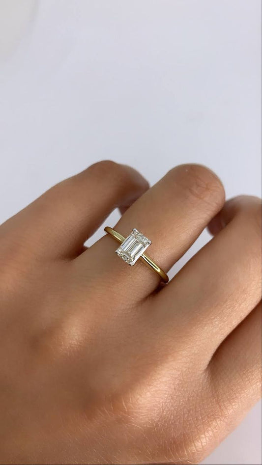 1ct Lab Grown Emerald Solitaire Ring