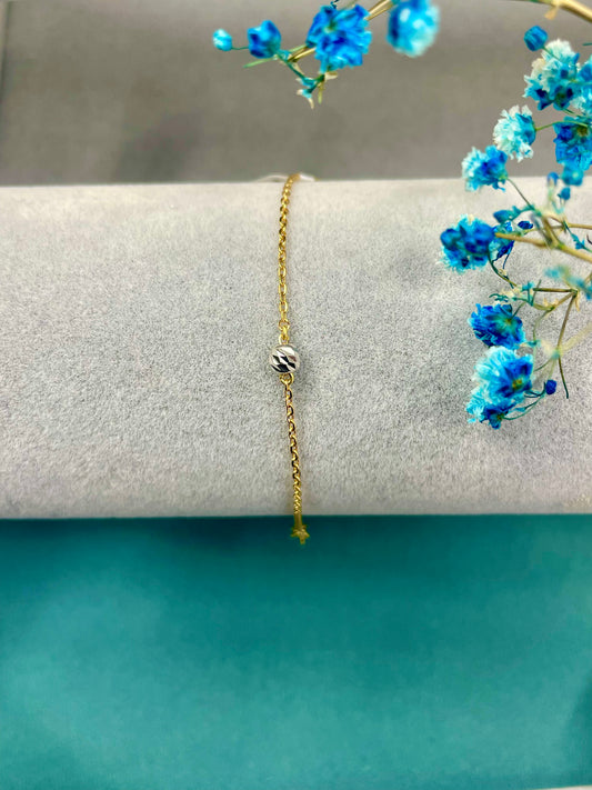 18ct Yellow Gold Center Ball Baby Bracelet
