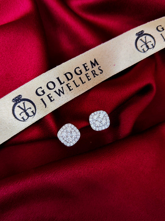 18ct White Gold Natural Diamond Earrings