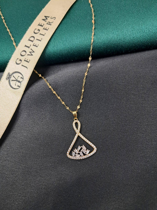 18ct Yellow Gold Cubic Pendant