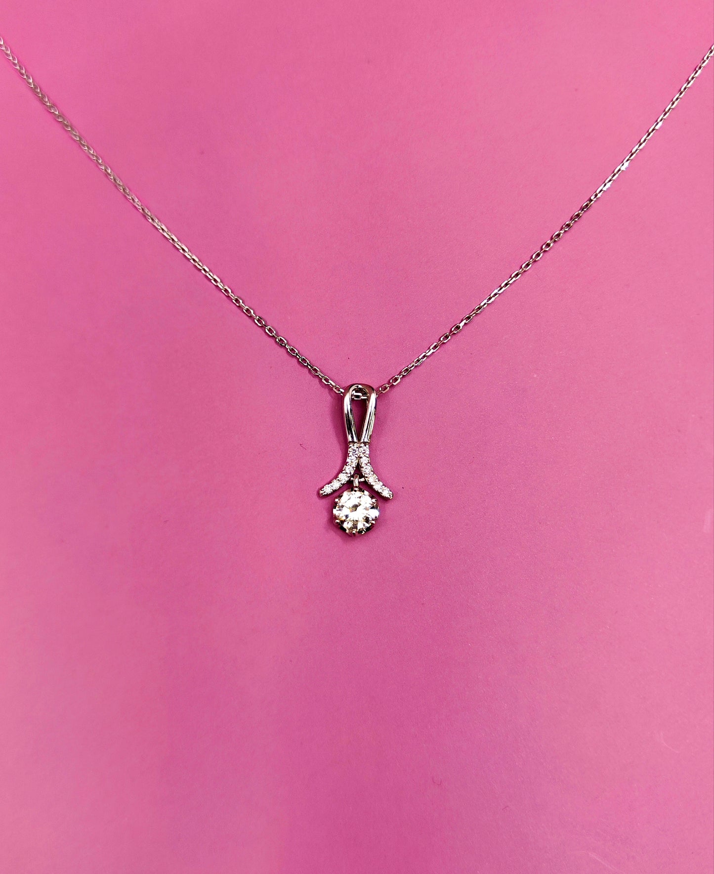 18ct White Gold Natural Diamond Pendant
