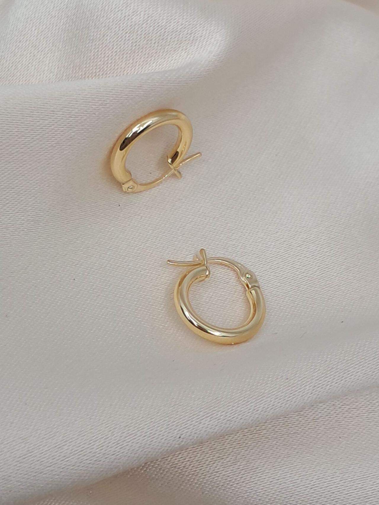 18ct Yellow Gold Earring Hoops