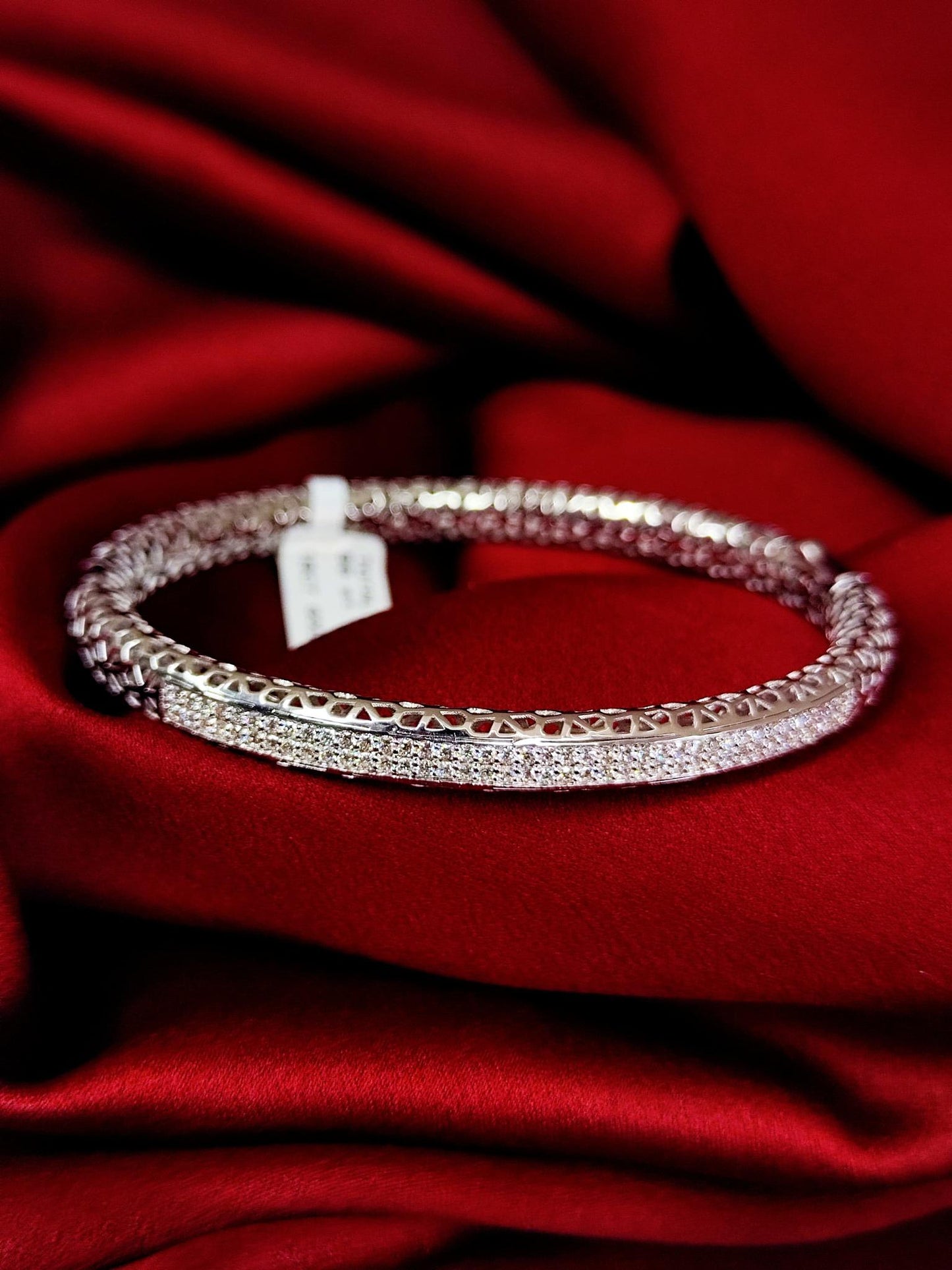18ct White Gold Natural Diamond Bracelet