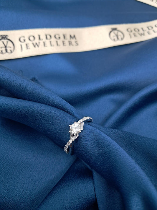 18ct White Gold Natural Diamond Ring