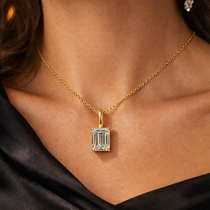9ct Gold Lab Grown Diamond Solitaire Pendant – 5ct Emerald