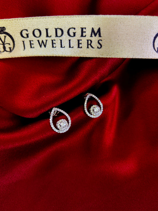 18ct White Gold Pear Shaped Natural Diamond Earrings