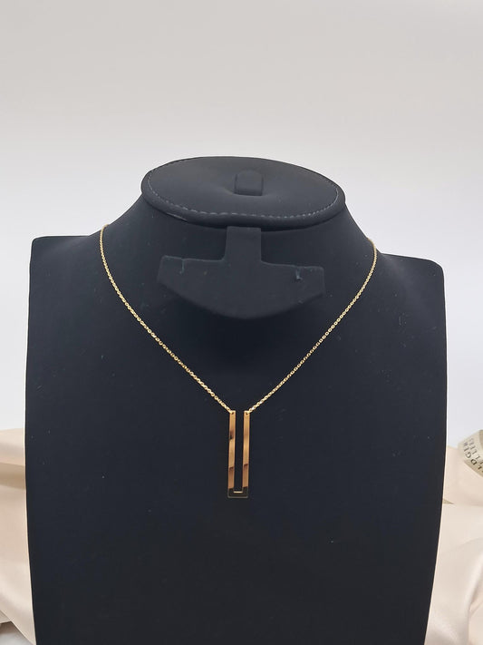 18ct Yellow Gold  U-Shaped Necklace