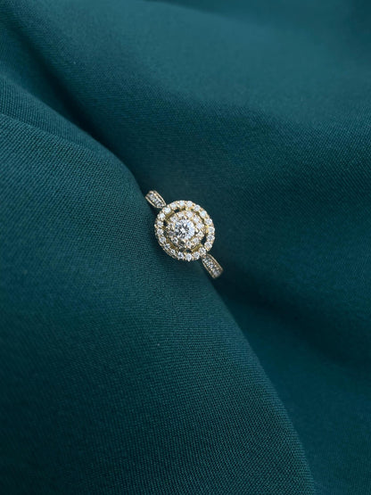18ct Yellow Gold Natural Diamond Ring